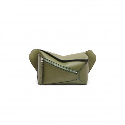 LOEWE SMALL PUZZLE EDGE BUMBAG IN CLASSIC CALFSKIN B510SEBX02 (24*16*10.5cm) LOEWE SMALL PUZZLE EDGE BUMBAG IN CLASSIC CALFSKIN B510SEBX02 (24*16*10.5cm)